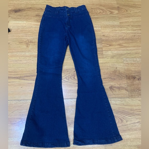 High rise - Picture 1 of 2